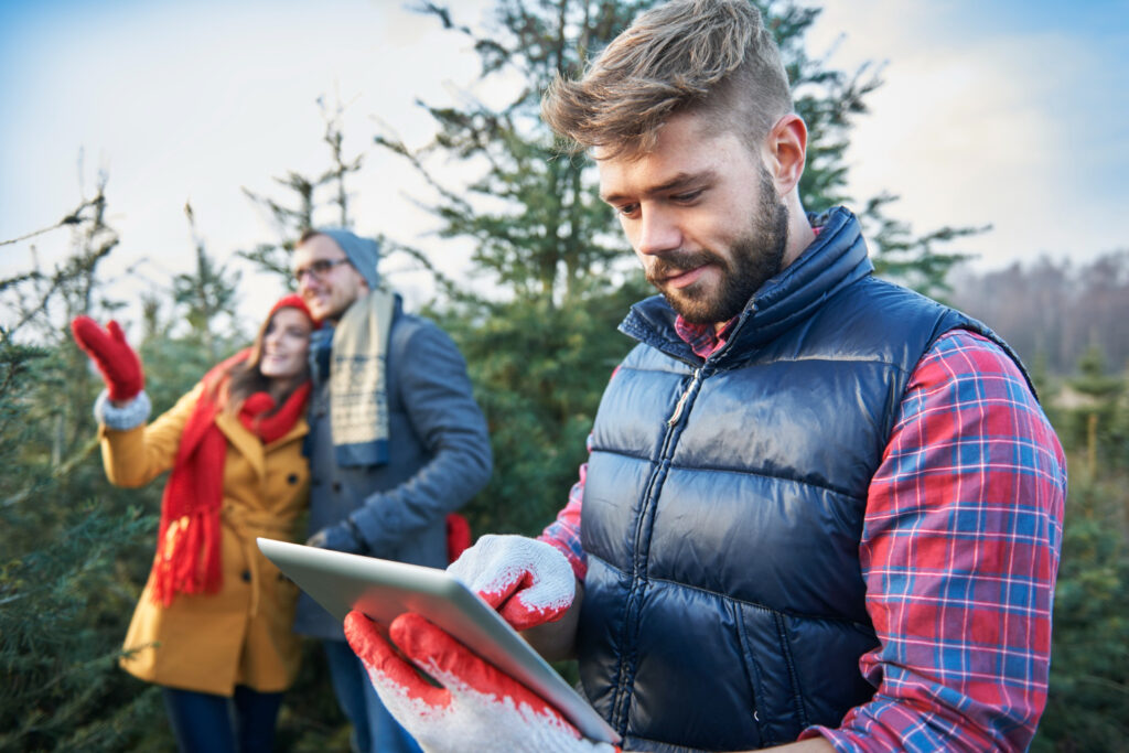 Why People Search for Tophillsport com